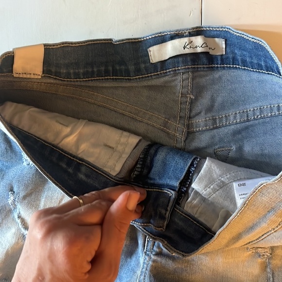 Women’s KanCan jeans shorts, distressed, size 26 - Picture 3 of 4